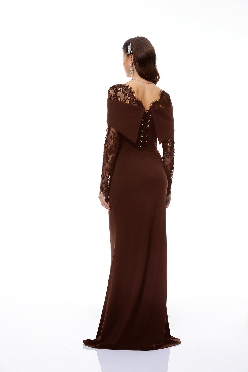 Vestido de novia maxi con panel de encaje marrón y falda acampanada, estilo Georgiana, de la colección Bridal.