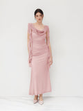 Vestido maxi de cuello redondo IVORY, largo y elegante, con diseño fluido y color neutro, ideal para ocasiones formales.