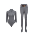 Conjunto de punto gris con cuerpo y pantalones de la marca Final Sale, tejido acanalado y ajustado, en color gris claro.