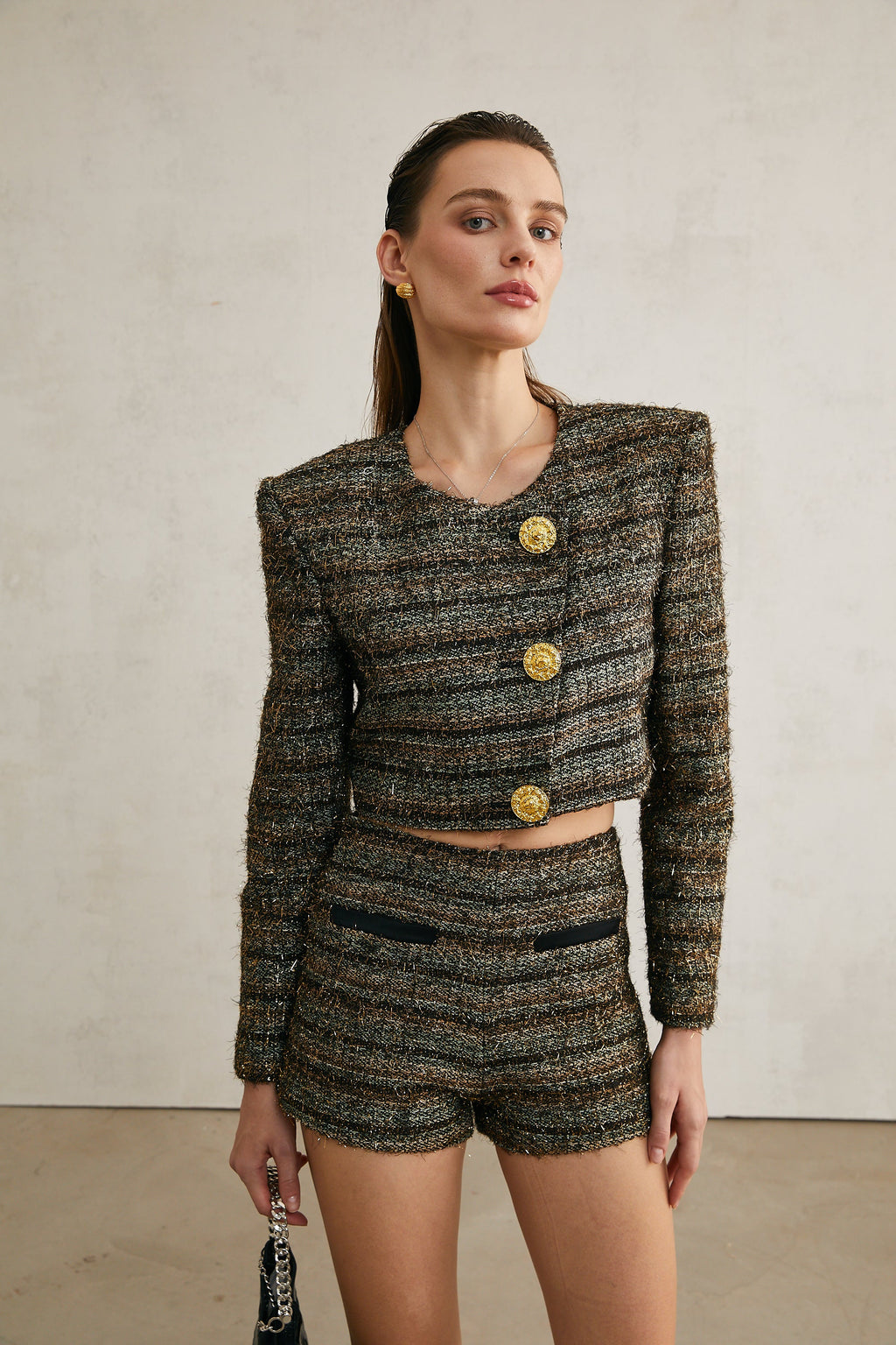 Pantalones cortos de tweed metálico Éloïse de la marca Final Sale, con detalles de hilo metálico y estilo elegante en color neutro.