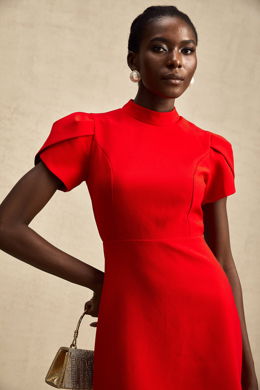 Vestido mini rojo con mangas de pétalos y lazo en el escote, de la marca Final Sale, para mujer.