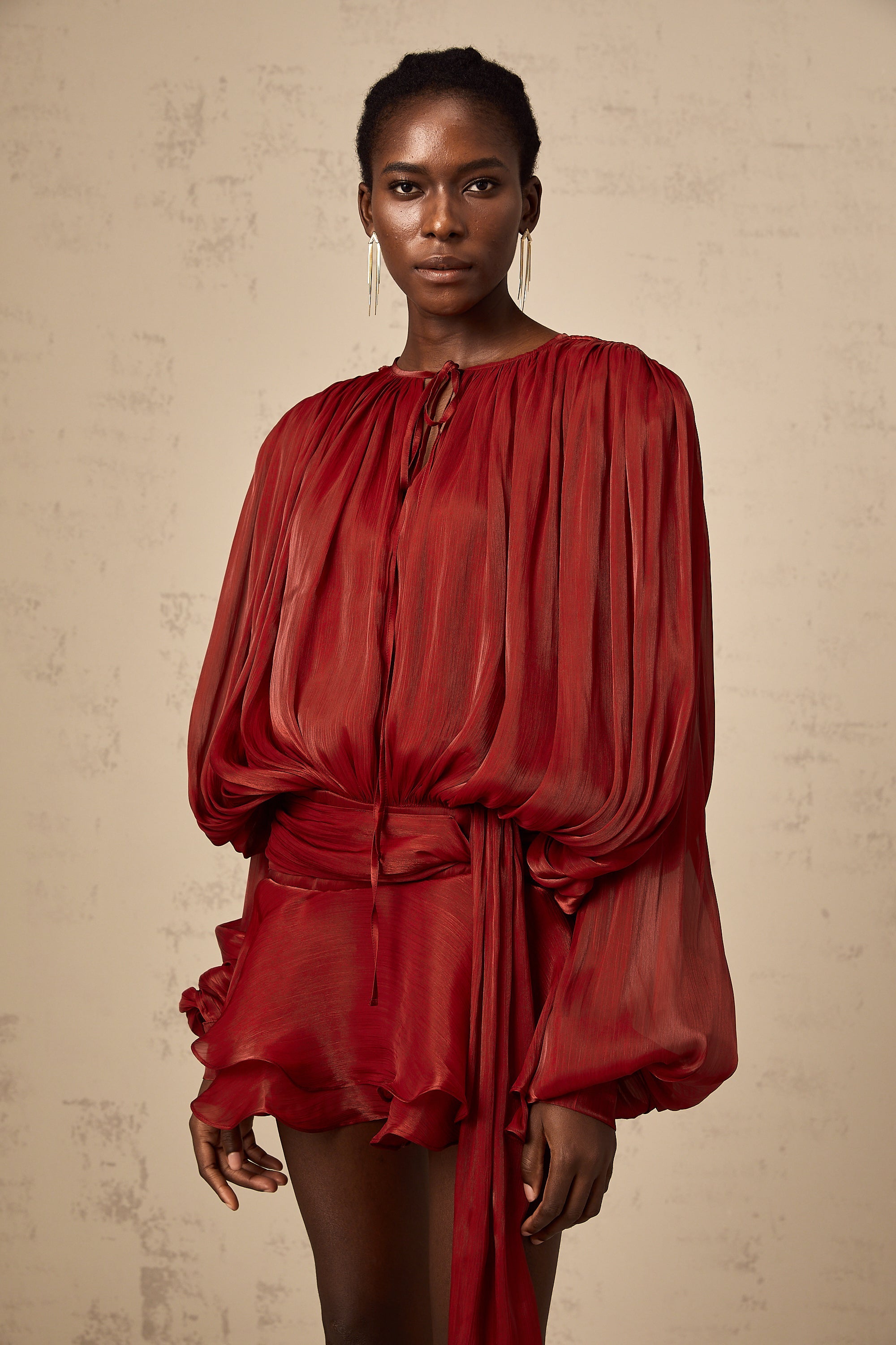 Eugénie Mini vestido con volantes y pliegues neutro