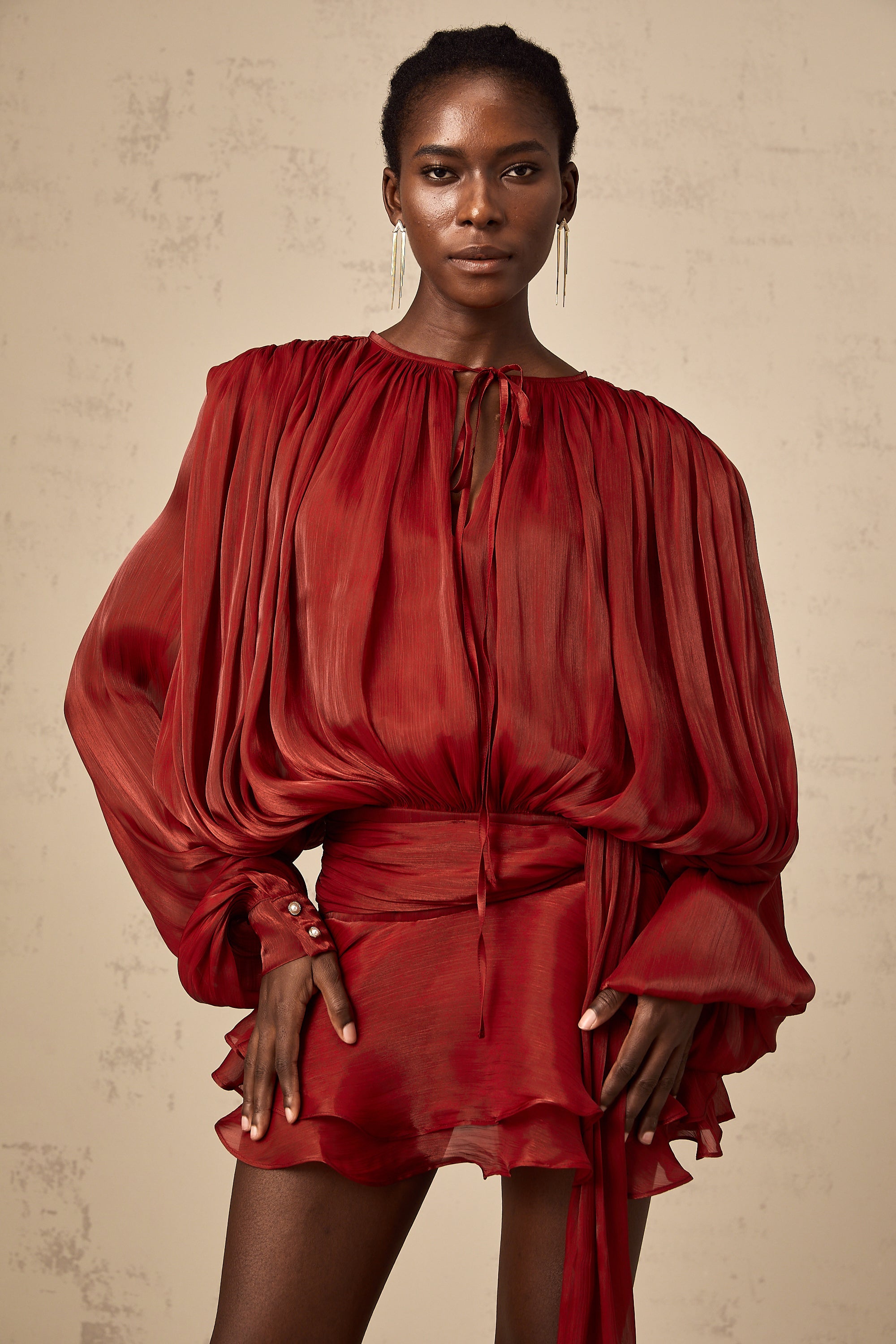 Eugénie Mini vestido con volantes y pliegues neutro