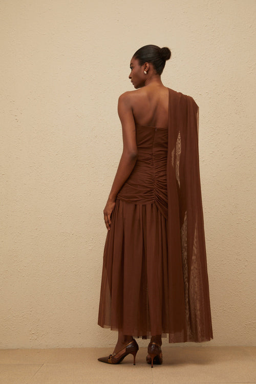 Vestido maxi de noche marrón asimétrico Agathe, vestido largo elegante para eventos formales, con diseño moderno y sofisticado