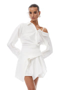 Vestido mini asimétrico Tímea blanco de la marca Final Sale, con diseño único y estilo moderno.