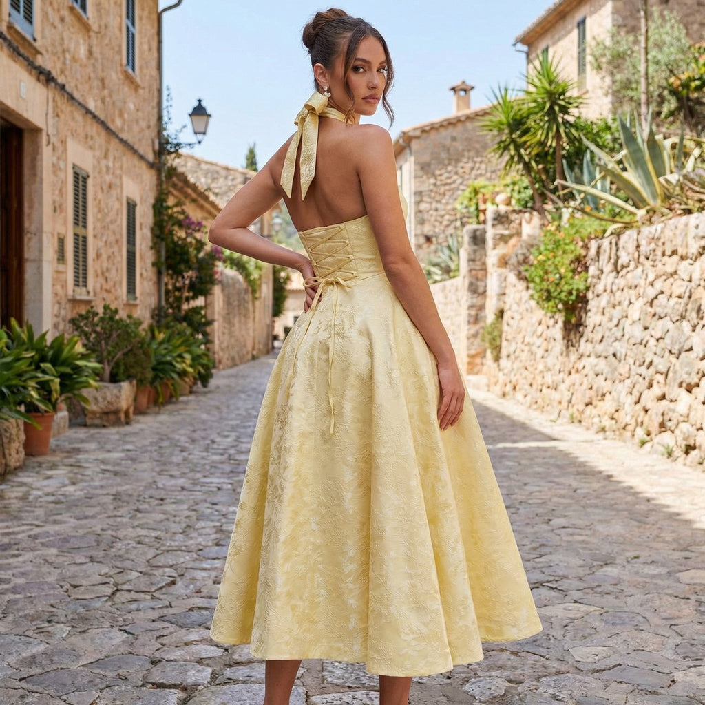 Vestido midi Alba Blossom de SLIPPO® con diseño floral, cuello en V y falda con caída elegante, para ocasiones especiales.
