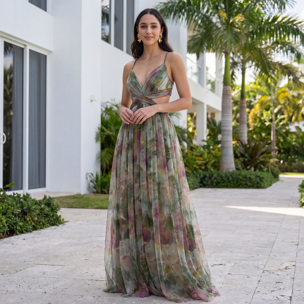Vestido largo de invitada de boda Dayana de SLIPPO®, diseño cruzado en la parte frontal, estilo maxi y elegante.
