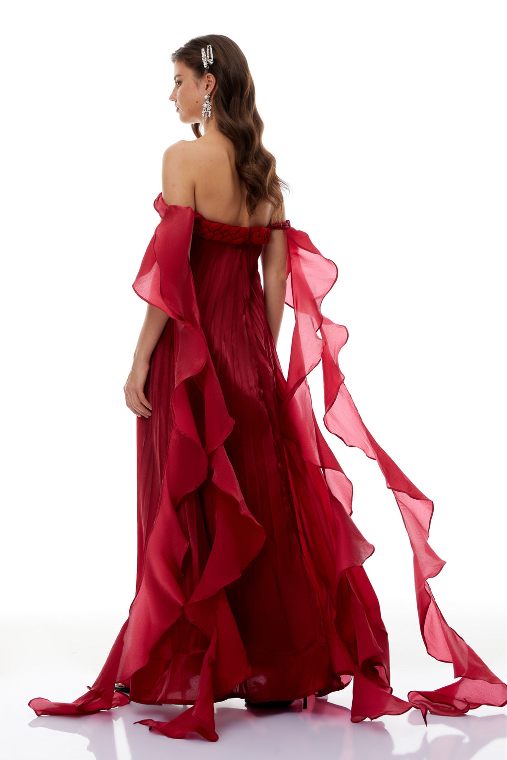 Vestido maxi rojo Alexandra de MRNewyork con volantes y cinturilla fruncida, vestido largo elegante para ocasiones especiales.