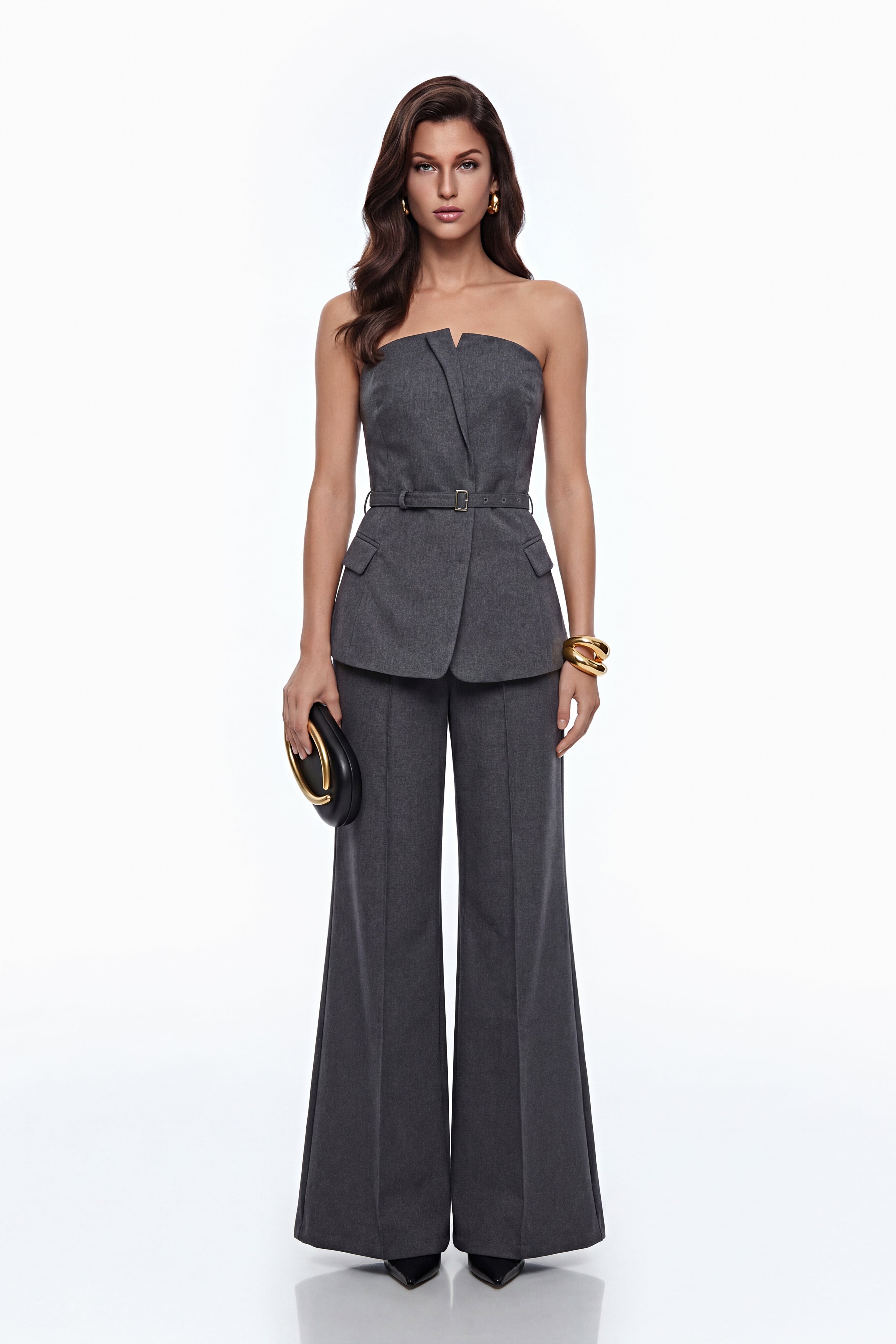 Conjunto de blusa gris ámbar y pantalones de hombro descubierto de MRNewyork, vista de la parte superior y el pantalón.