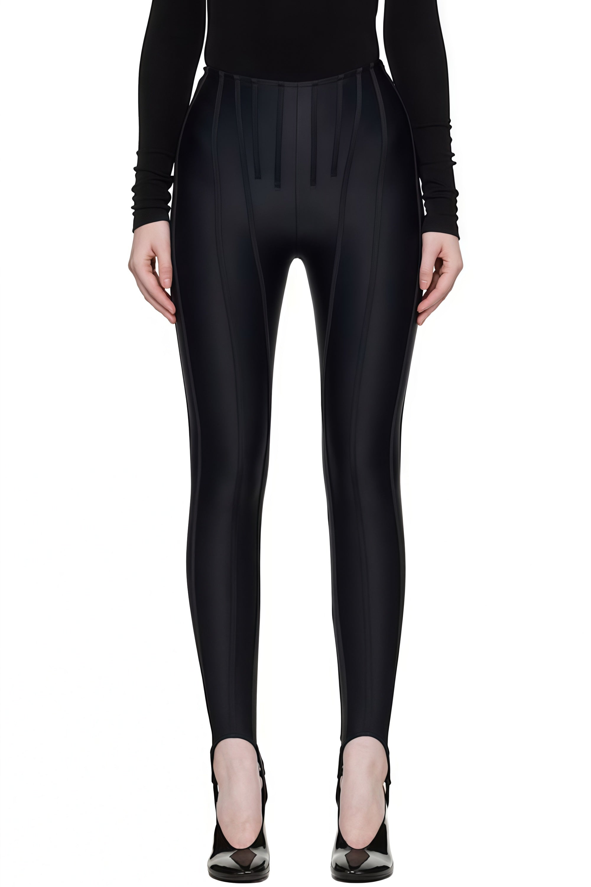 Leggings negras con costuras decorativas de la marca Bridal, ajustadas y cómodas para un estilo moderno y elegante.