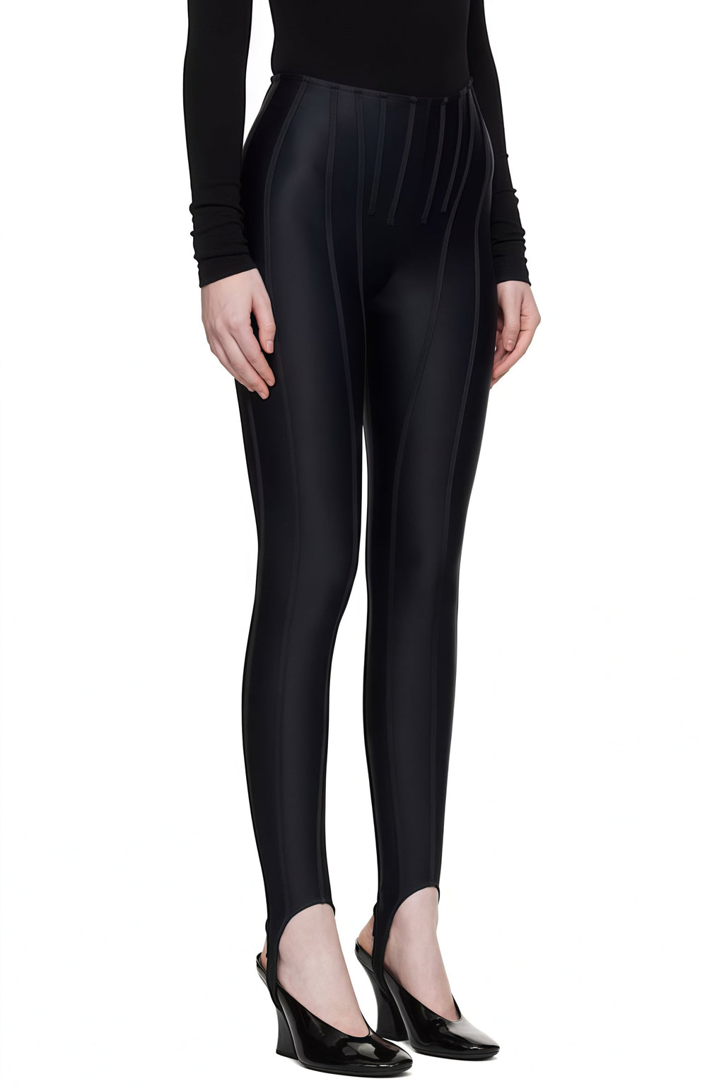 Leggings negros Bridal Cordelia con costuras decorativas, ajuste ajustado y diseño elegante para mujer.
