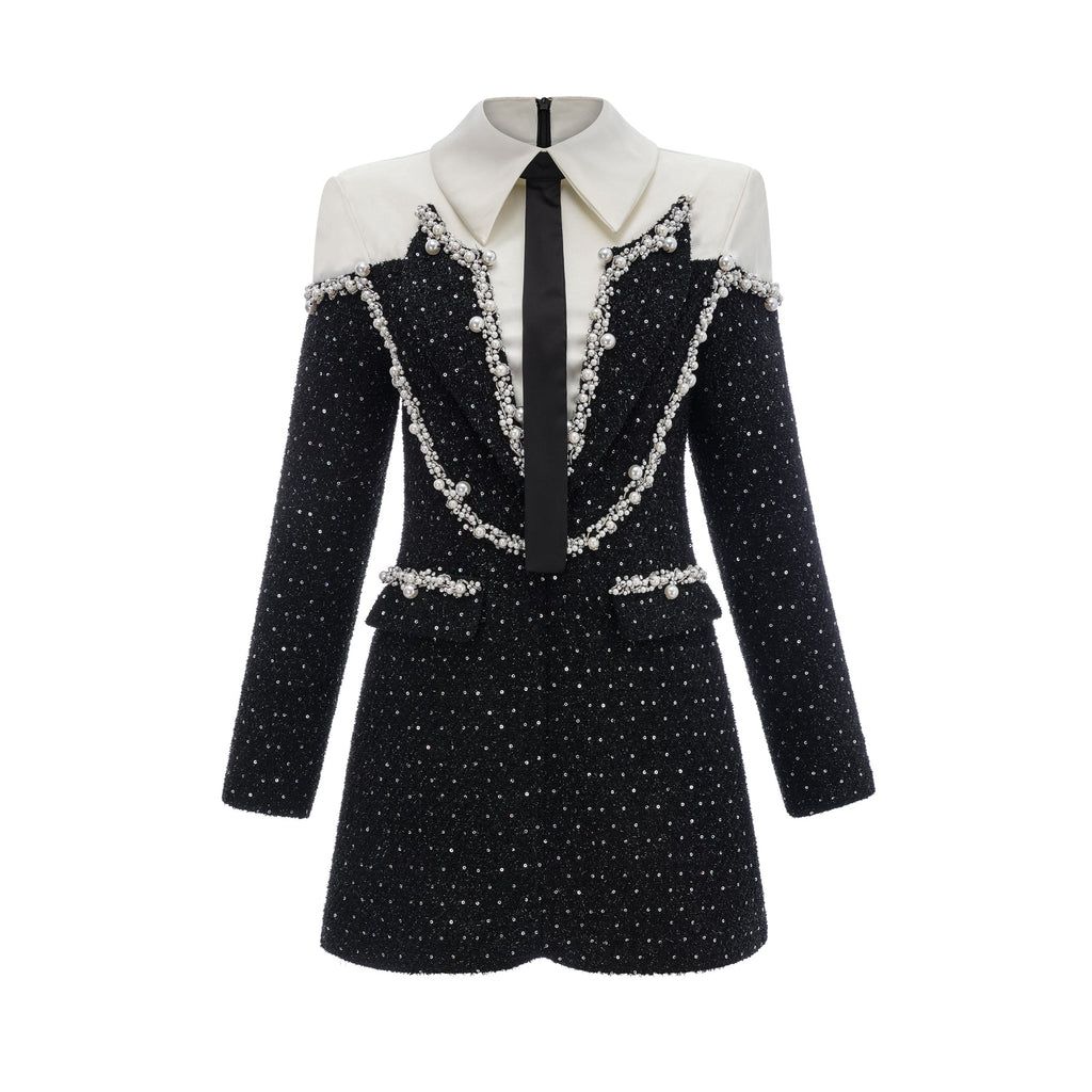Vestido mini de tweed con perlas falsas Éléonore de Final Sale, muestra detalles de la tela y diseño elegante en color neutro.