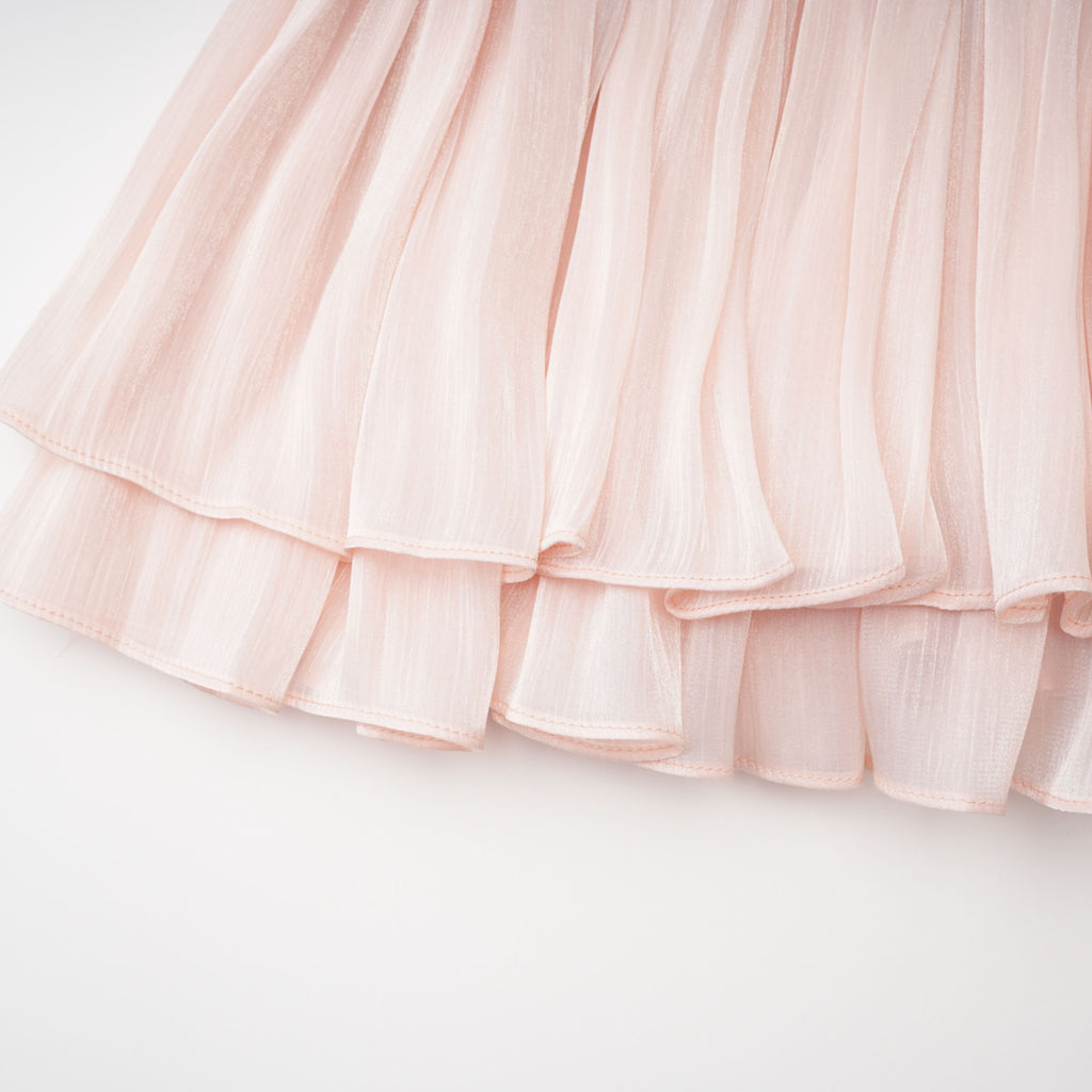 Conjunto de vestido y capa rosa brillante de Bridal, elegante y sofisticado para ocasiones especiales.
