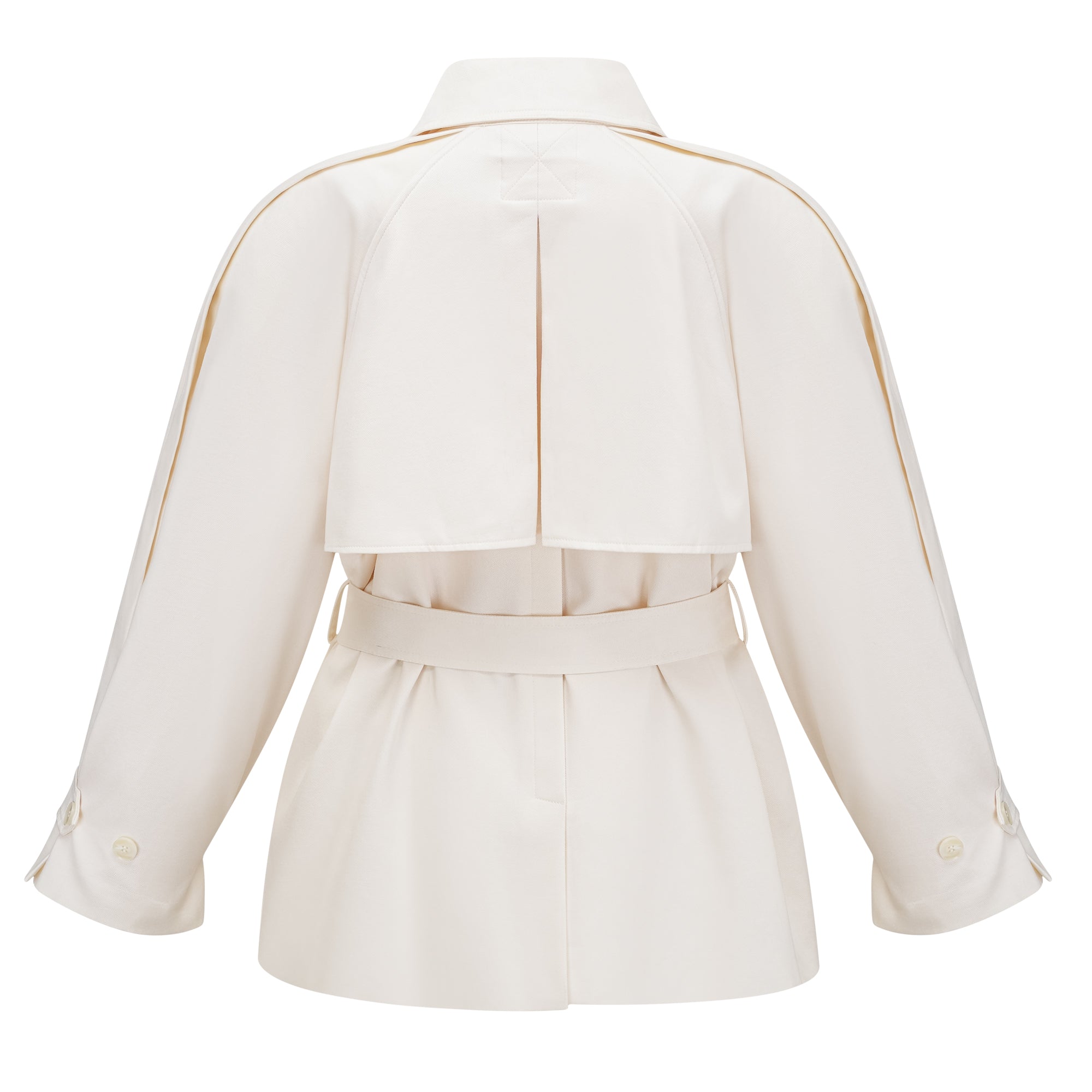 Abrigo trench blanco con cinturón de la marca Final Sale, con solapa y botones, en color crema y corte clásico.