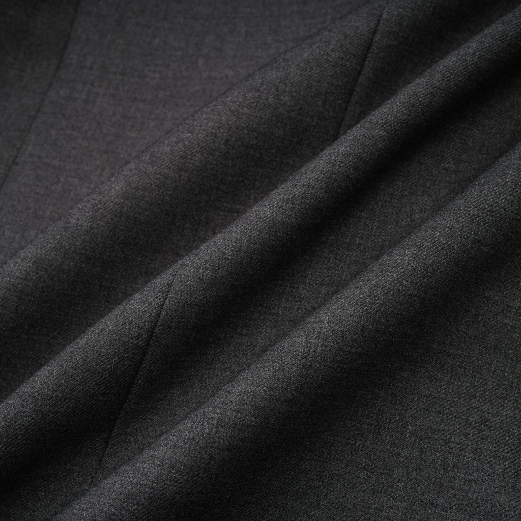 Blazer gris con paneles de encaje de la marca Final Sale, vista frontal con detalles elegantes y estilo moderno.