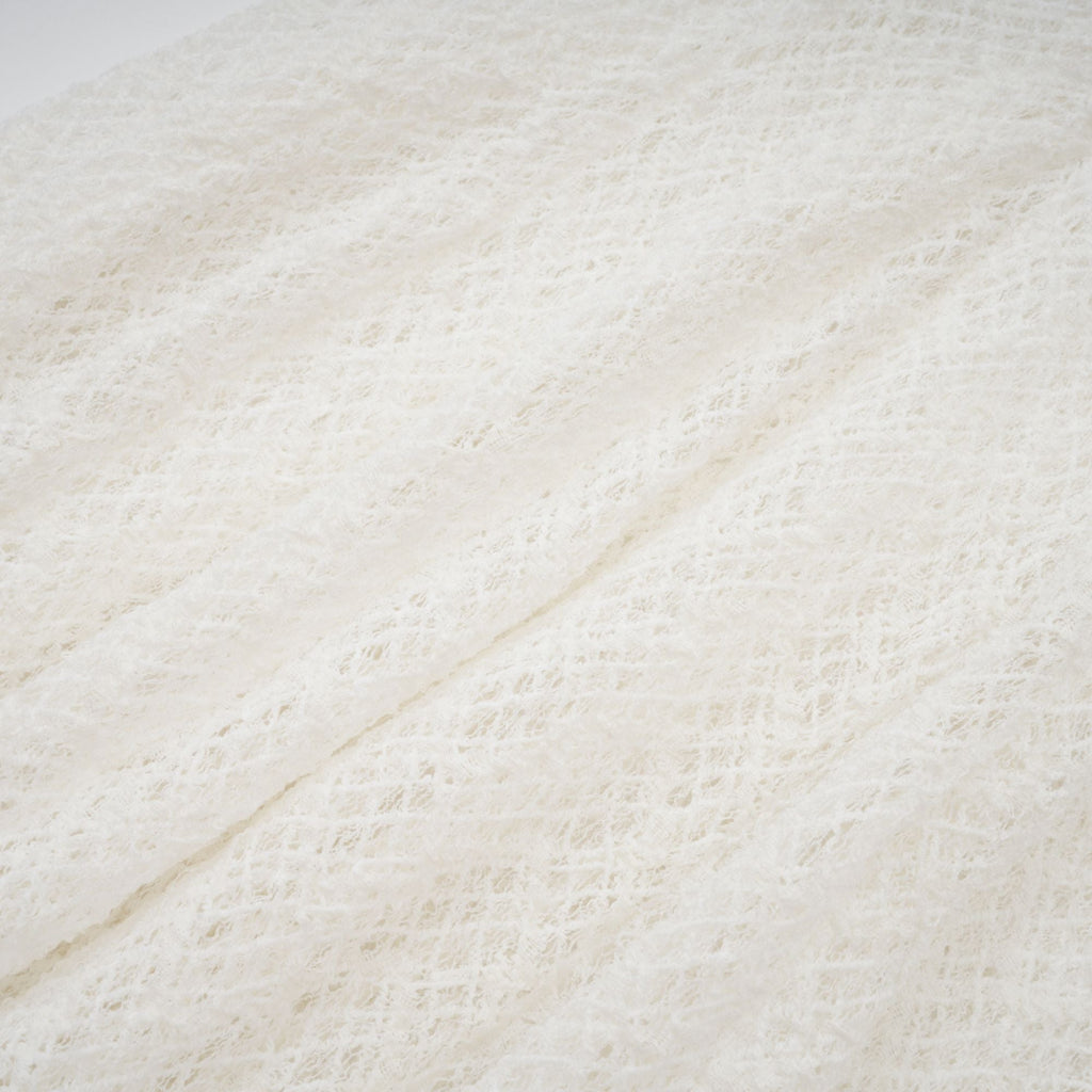 Athena wavy-pattern lace maxi dress in White  (Final Sale-US Only)