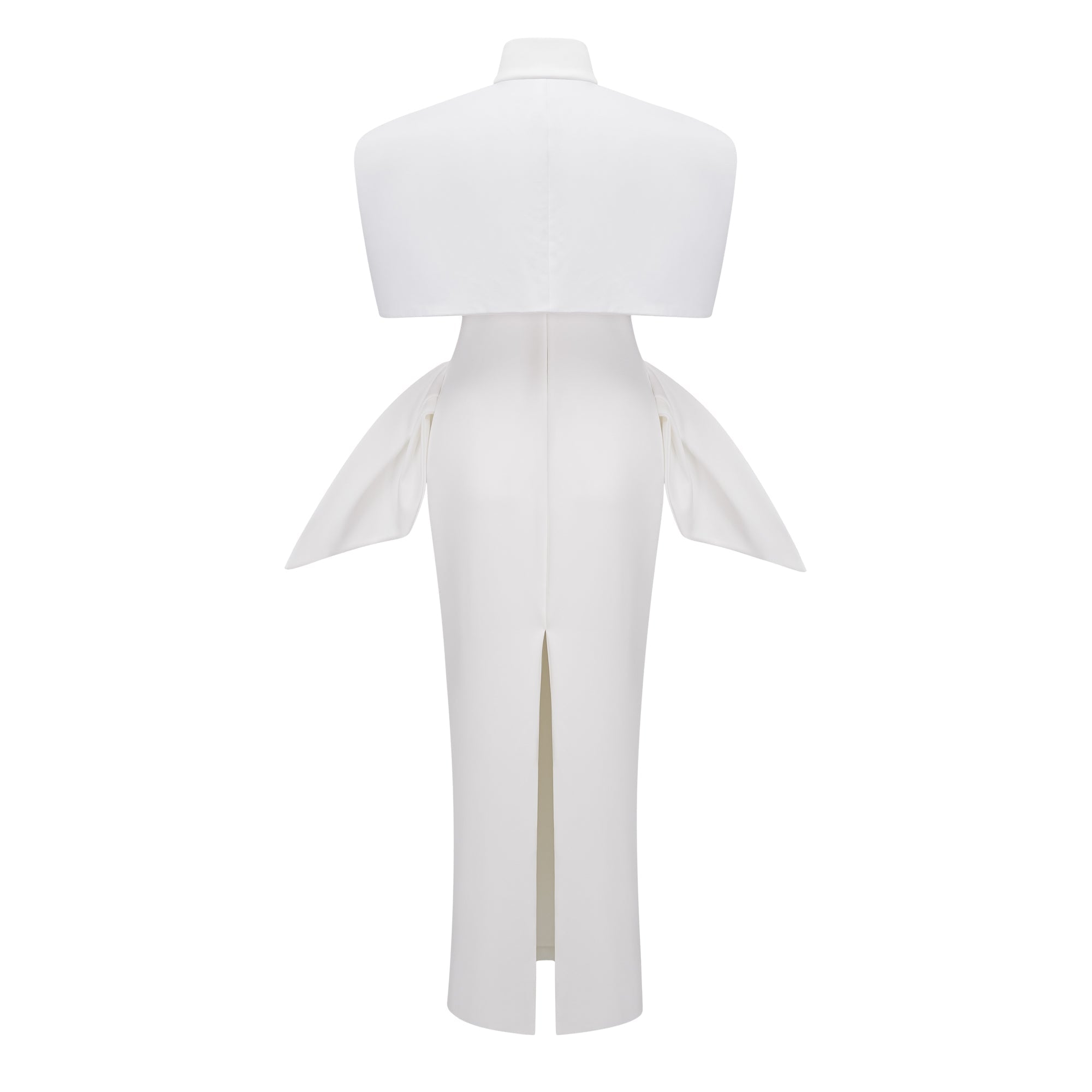 Vestido de novia Felice en blanco con capa estructurada y corsé, diseñado por Bridal, en un estilo elegante y sofisticado.