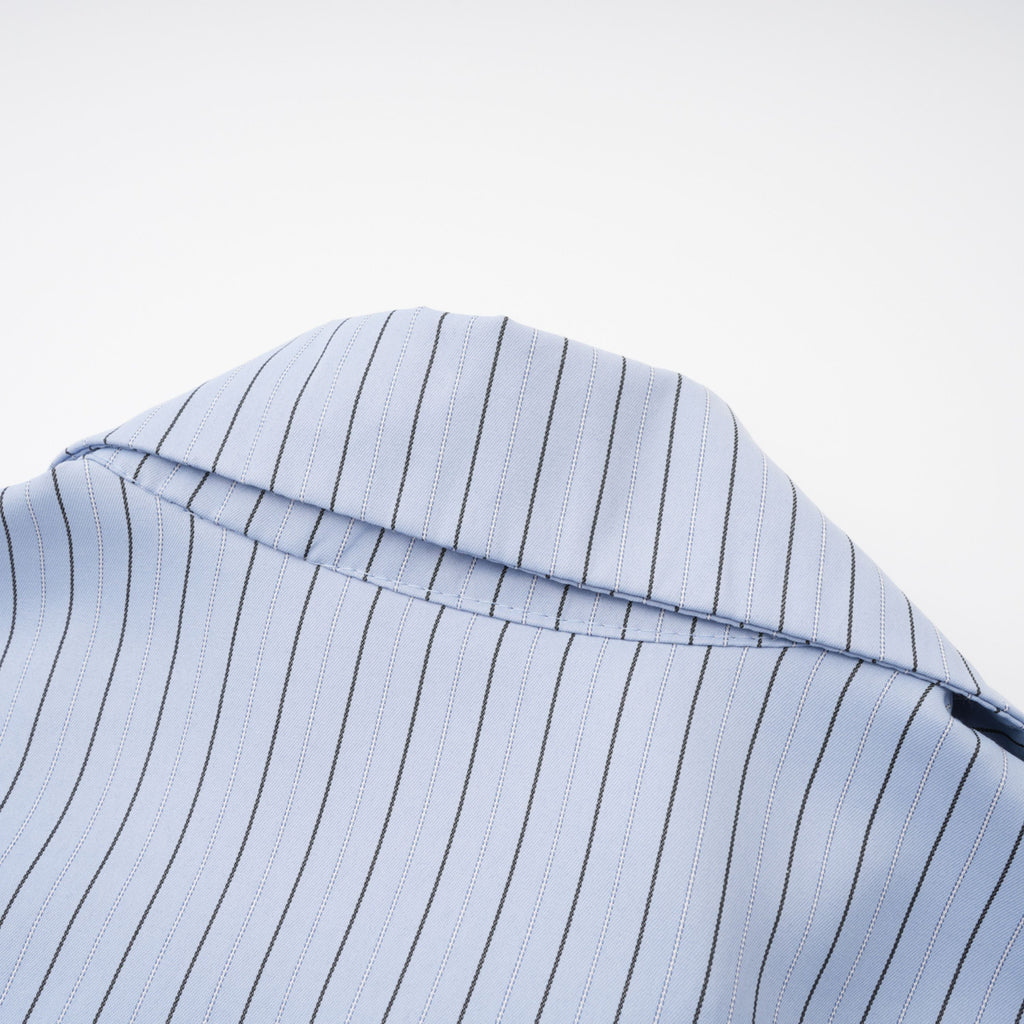 Camisa azul Torhild Blue 3D con rayas y pétalos para mujer, de la marca Bridal, con diseño elegante y detalles en 3D.
