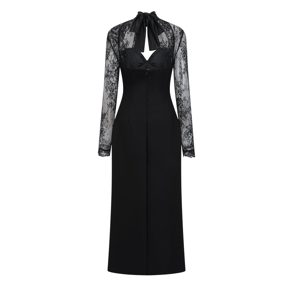 Vestido maxi negro de encaje con paneles de Bridal, vestido elegante de noche con detalles delicados en encaje.
