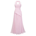Vestido maxi de novia rosa sin tirantes con corsé de encaje y tela de chiffon, estilo elegante y romántico.