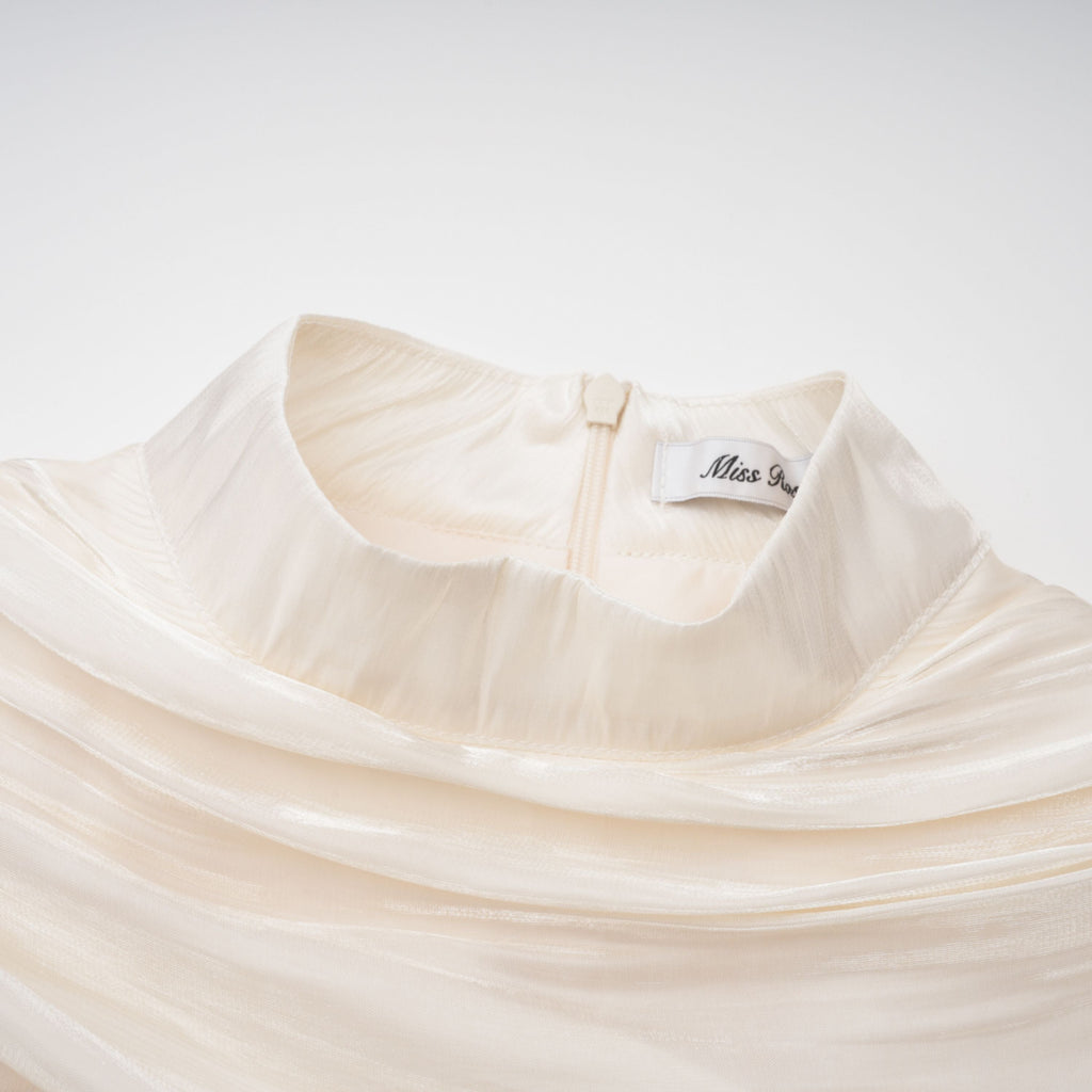 Vestido maxi ruffled de novia Gustave Neutral Ruched Cape Bridal, con detalles de volantes y diseño elegante.