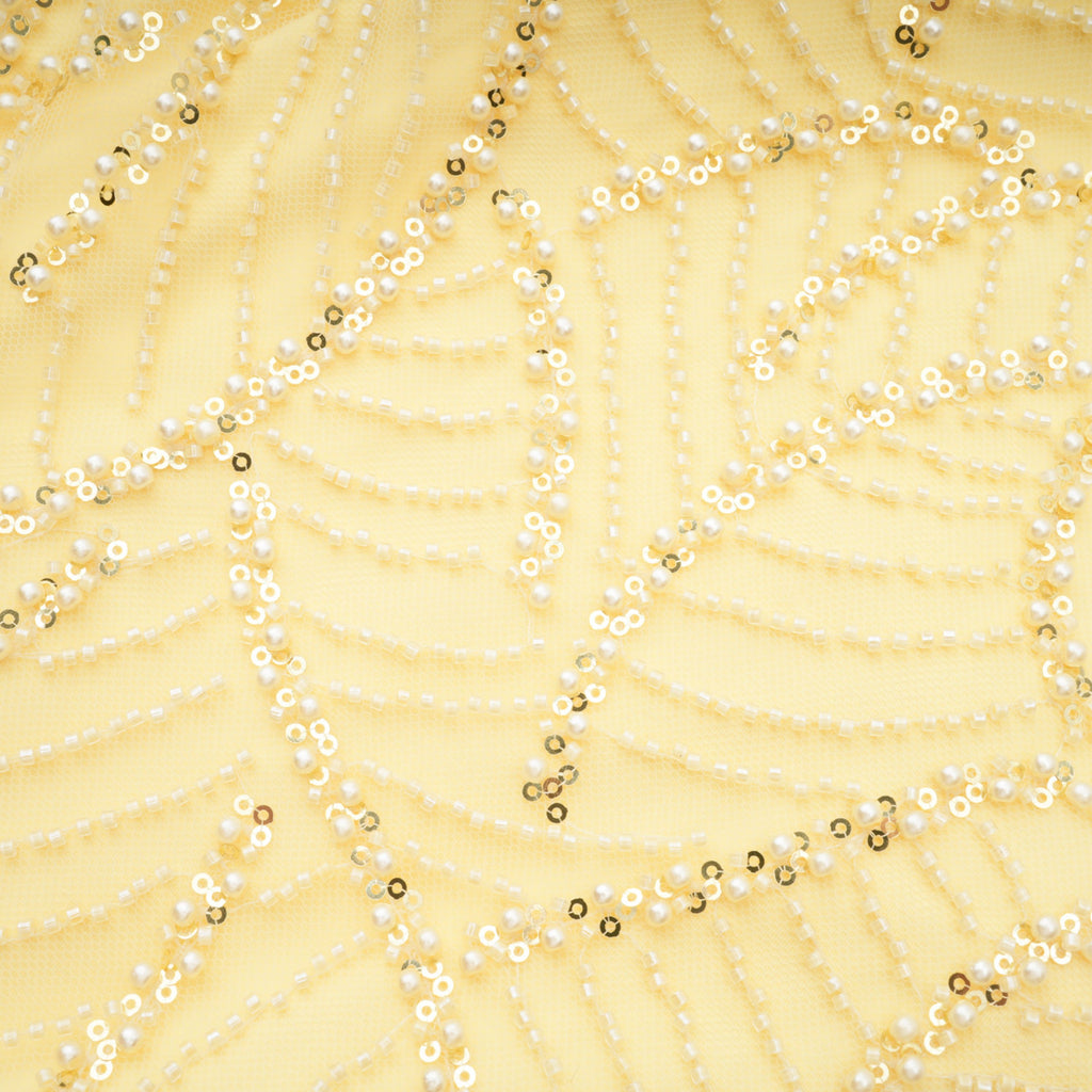 Vestido largo maxi amarillo con lazo halter en la parte superior, de la marca Bridal, en color amarillo brillante.
