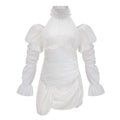 Vestido mini asimétrico blanco con fruncido de Déotille, estilo moderno y elegante, mostrado en una imagen en color blanco.