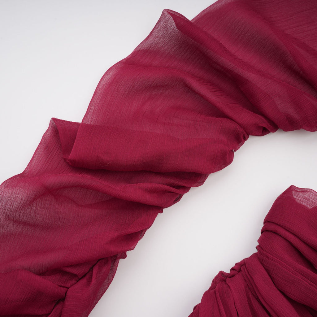 Vestido mini asimétrico y fruncido Théa Burgundy de Final Sale, vestido de moda en tono burdeos con diseño elegante.