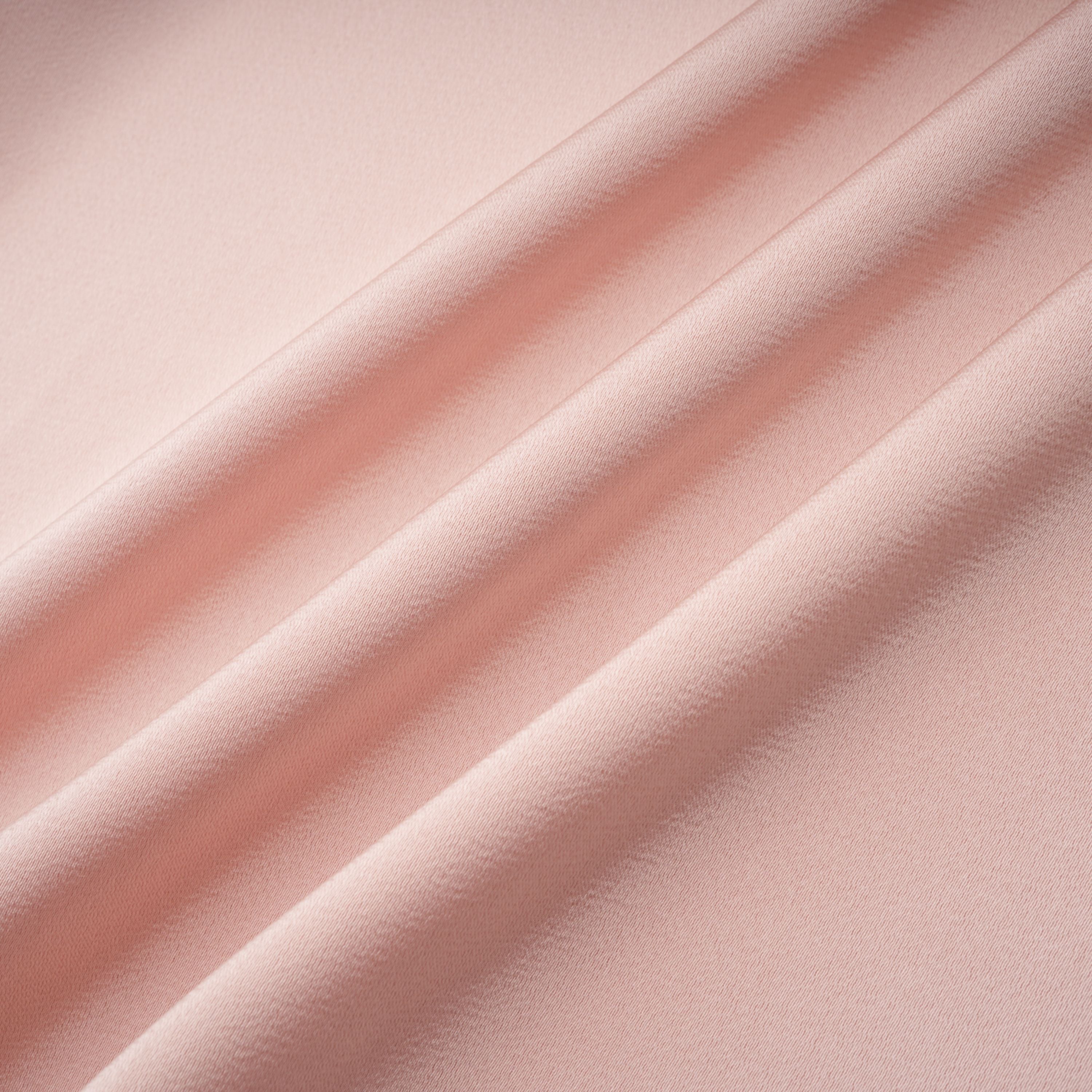 Conjunto de top y falda de satén Everleigh Champagne con detalle de capa, de la marca Bridal, en color elegante.