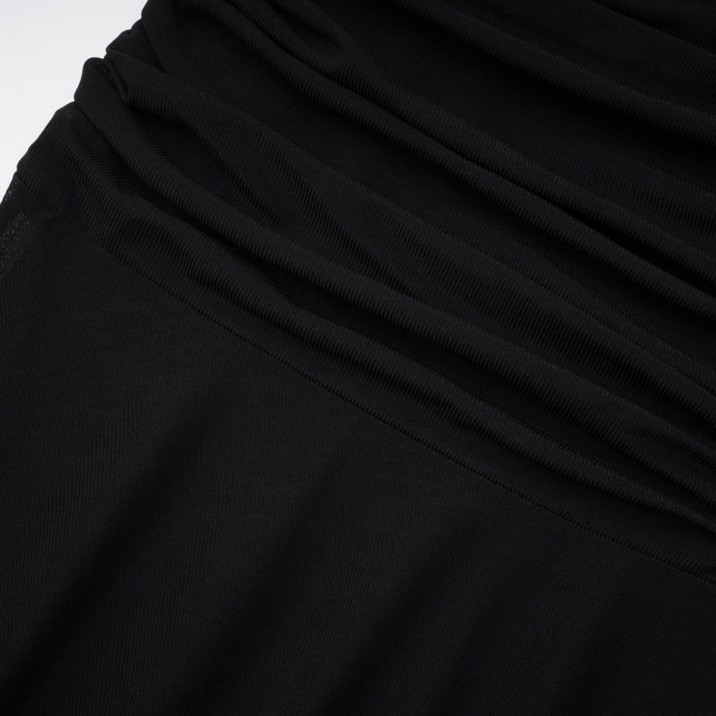 Vestido largo negro de malla transparente y fruncido de la marca Bridal, con detalles elegantes y estilo maxi.