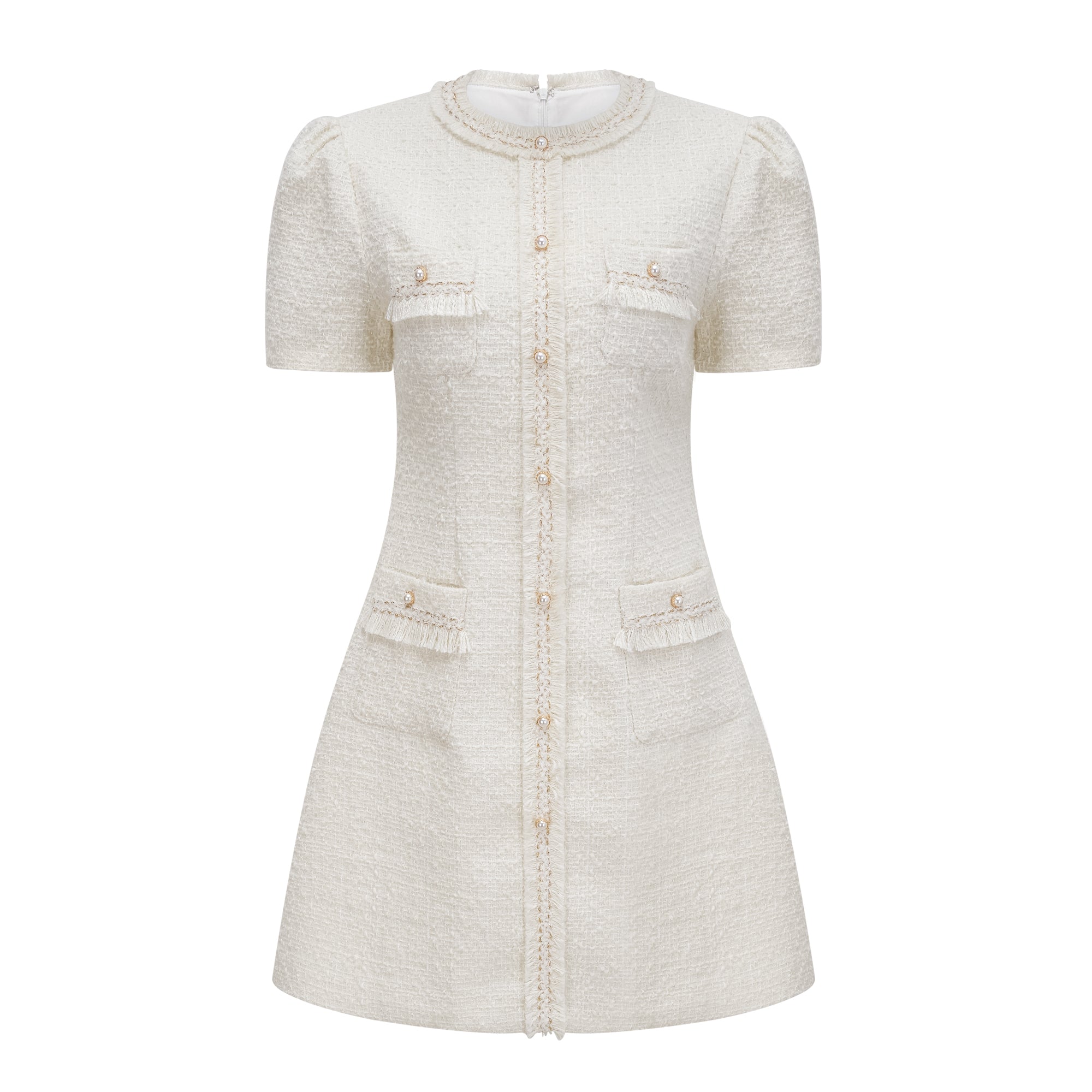 Vestido mini de tweed blanco con perlas falsas de la marca Final Sale, diseñado por Gaëlle, visible en la imagen.