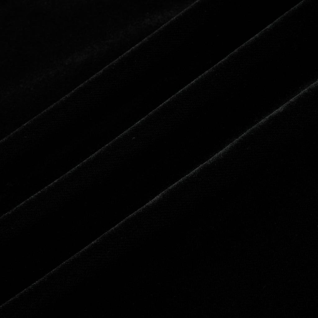 Vestido maxi de terciopelo con aberturas en la espalda y detalles adornados, de la marca Final Sale.