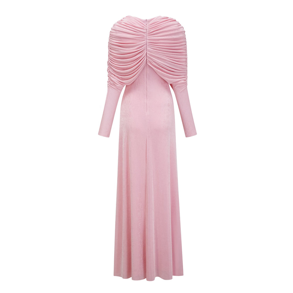 Vestido maxi rosa moderno con paneles y ruching, diseñado por Final Sale, mostrando el estilo elegante y detalles en la tela.