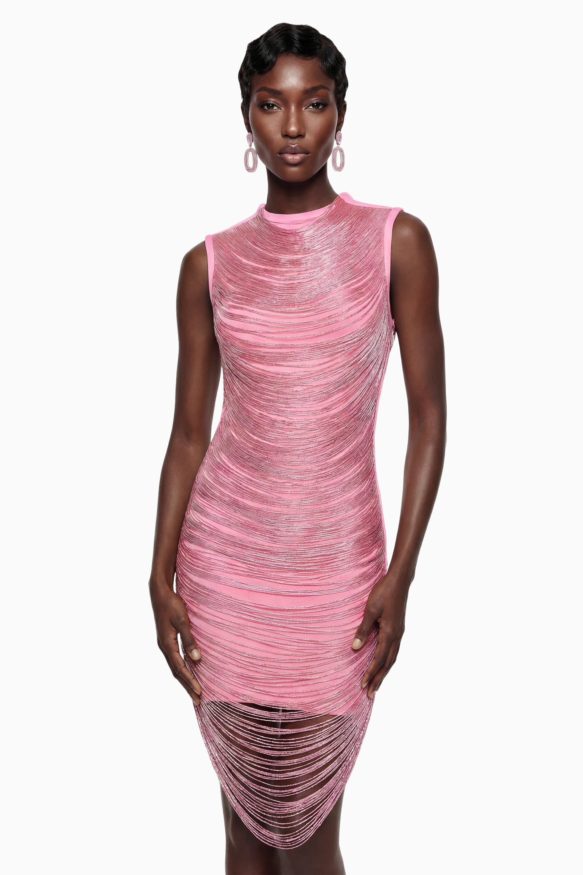 Vestido mini ajustado de bandaje rosa Eleonora con flecos, de la marca MRTokyo, con detalles de flecos en los bordes.