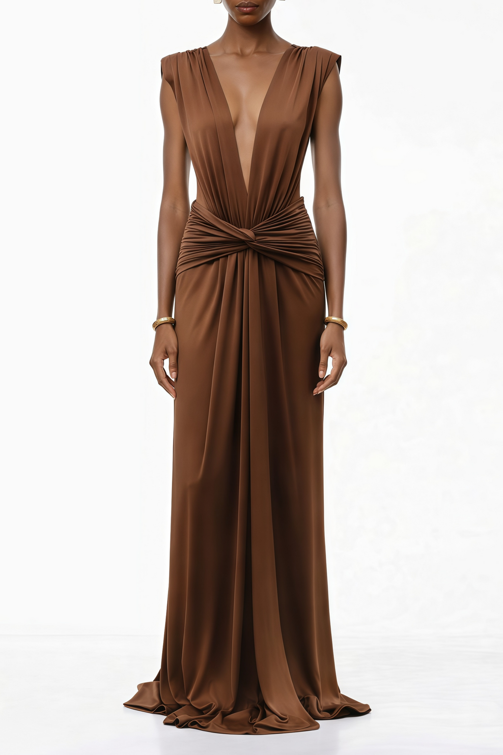 Vestido maxi marrón de escote en V profundo y diseño retorcido de MRTokyo, con estilo elegante y moderno.