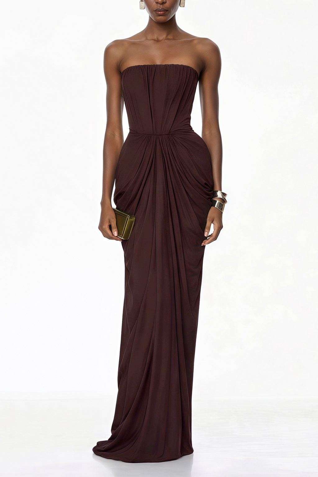 Vestido maxi de hombro descubierto Honoria de color chocolate marrón de MRTokyo, con diseño elegante y fluido.
