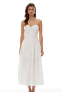 Vestido maxi blanco de hombro descubierto y fruncido de la marca Final Sale, con diseño elegante y largo.