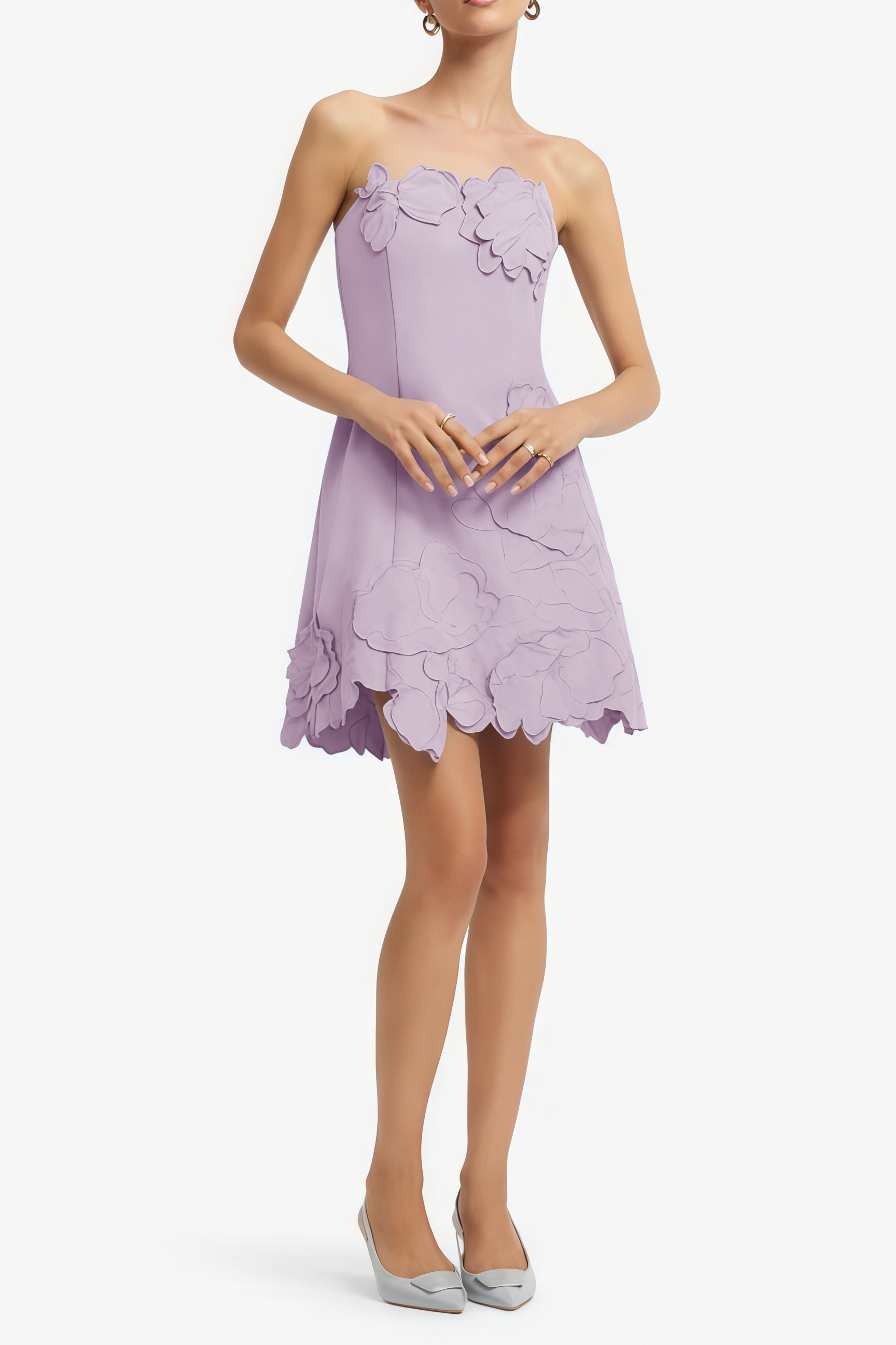 Vestido mini sin tirantes Inga en color púrpura con bordado floral, de la marca MRNewyork.