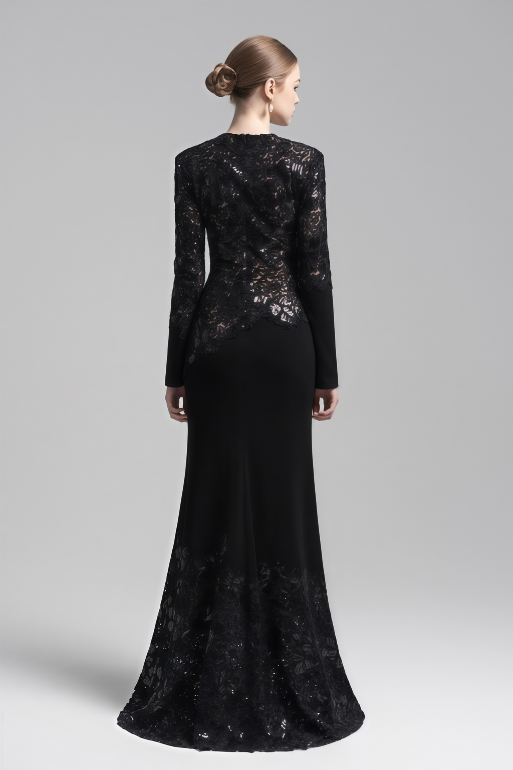 Vestido maxi negro Mathilde con bordados, estilo elegante y largo, diseñado por Final Sale para ocasiones especiales.