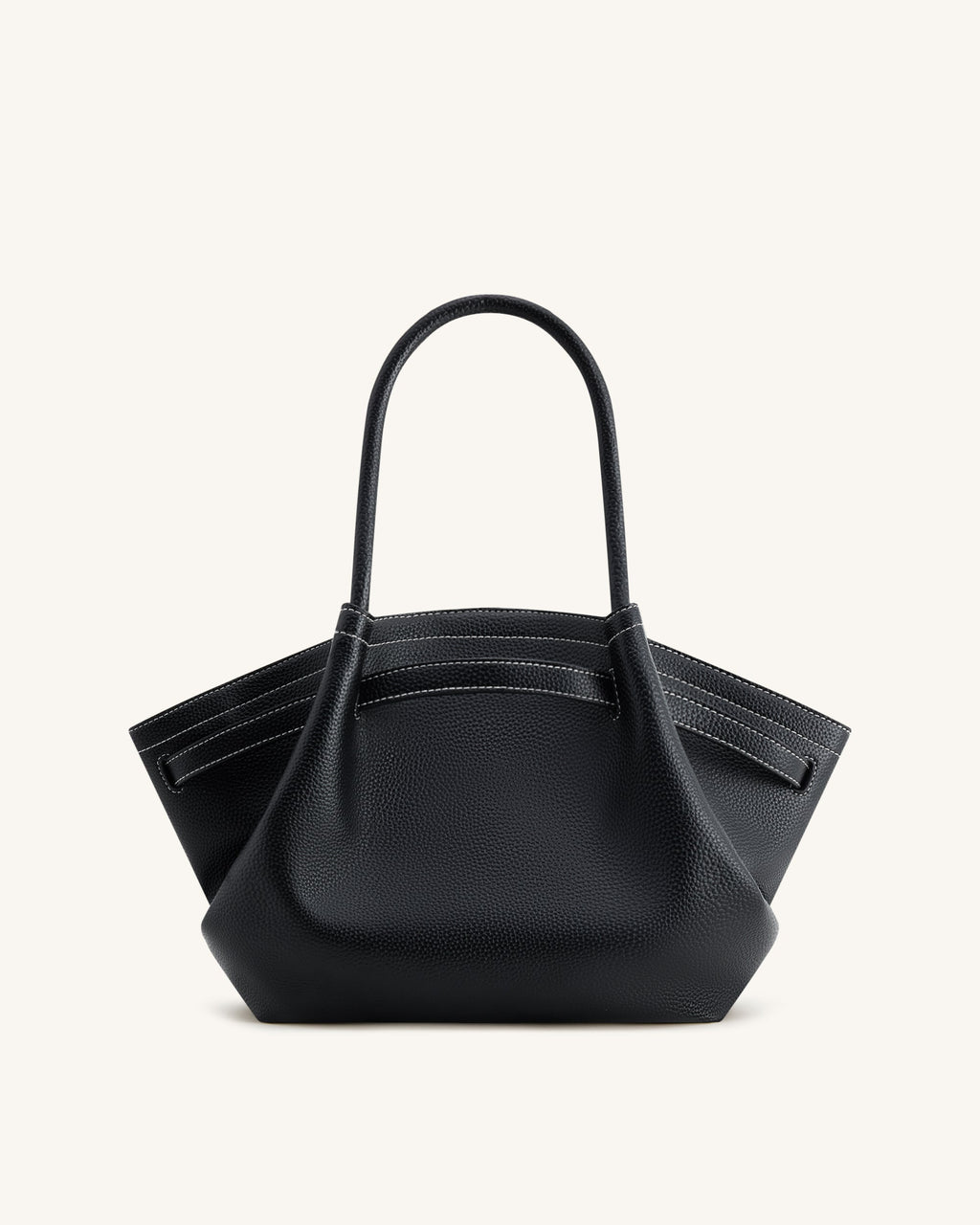 Bolso tote mediano Hana de JW PEI en negro, vista trasera mostrando el diseño y las asas del bolso.