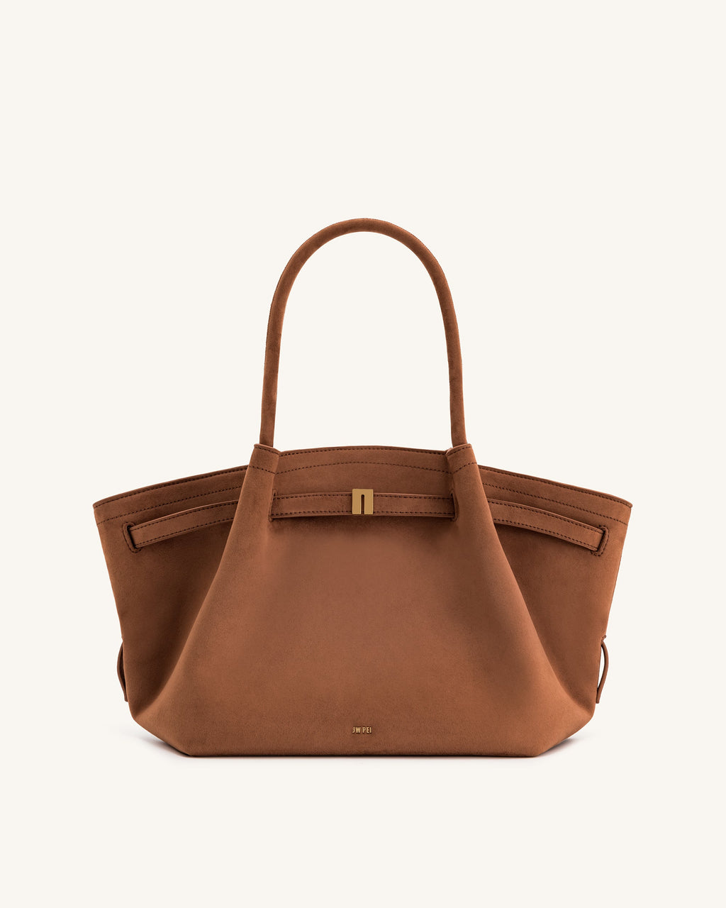 Bolso tote mediano Hana de piel sintética color marrón de JW PEI, vista frontal mostrando su diseño elegante y espacio interior.