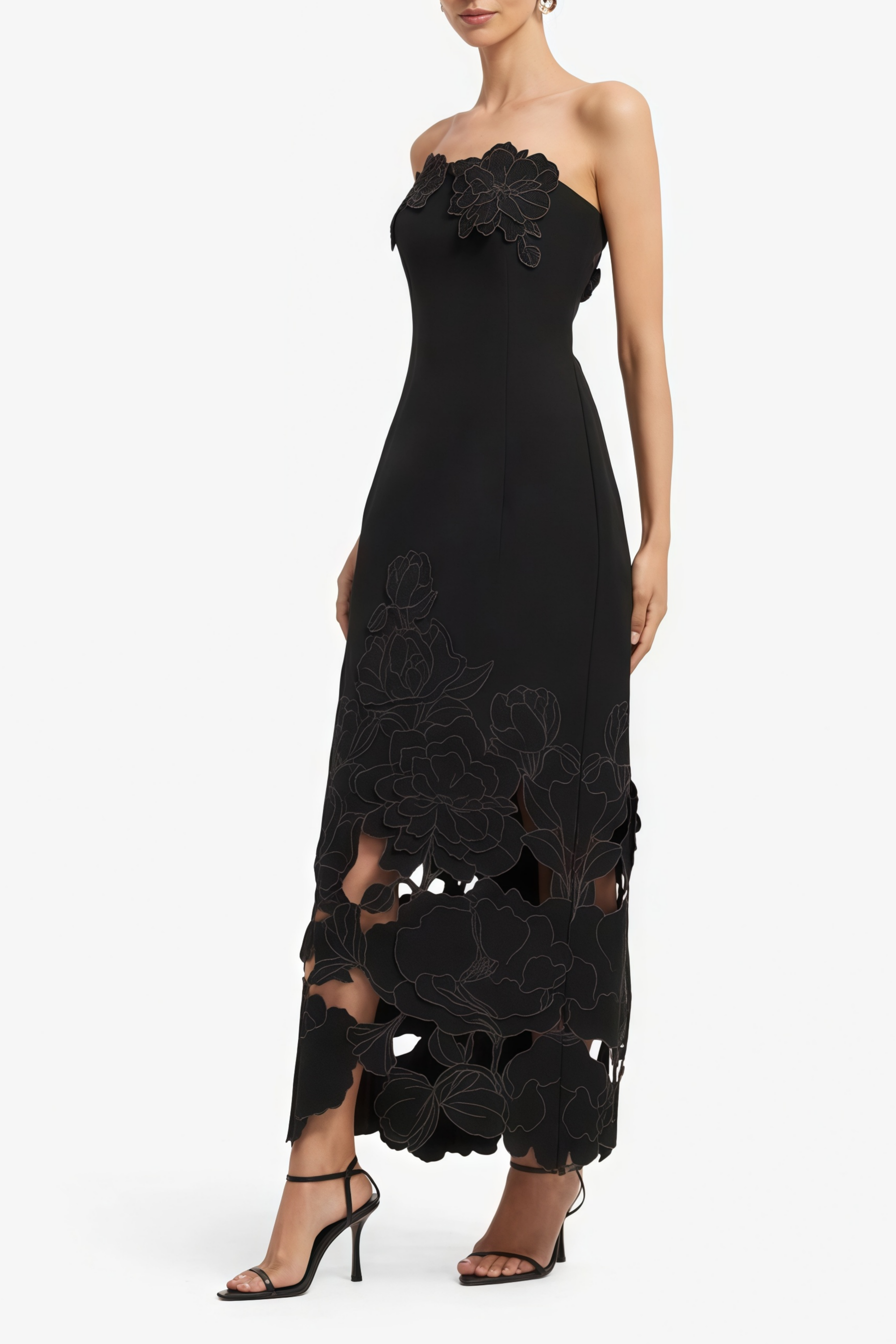 Vestido largo de novia negro sin tirantes con bordado floral y apliques, estilo maxi, de la marca Bridal.