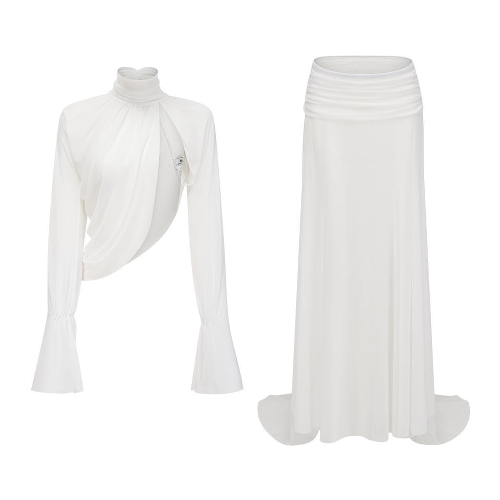 Conjunto de top y falda blanca de cuello alto con recortes de Bridal, diseño elegante y moderno para ocasiones formales.