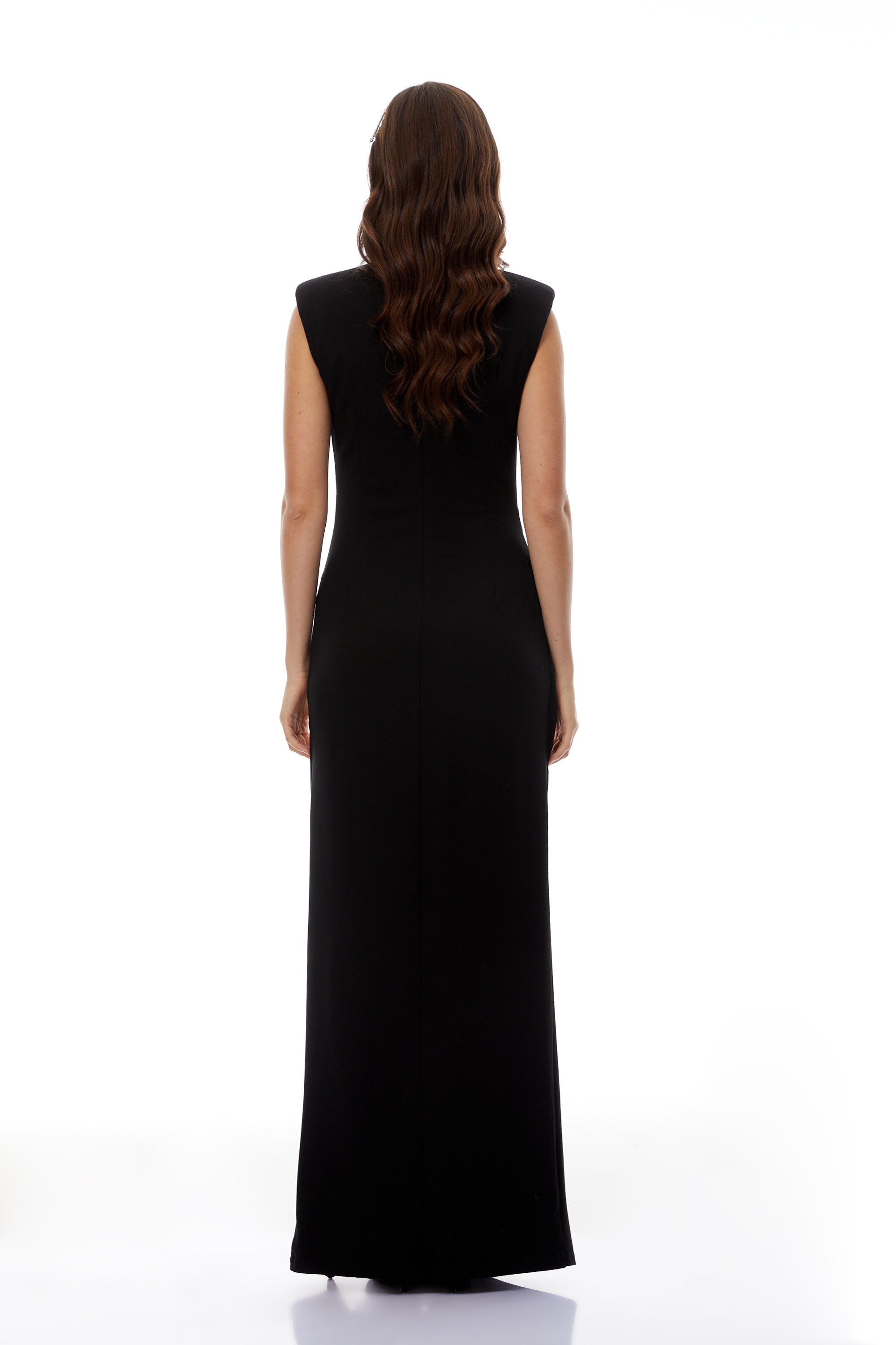 Vestido maxi negro Martina de MRNewyork con detalle de cremallera en la parte frontal, estilo elegante y moderno.