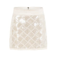 Mini falda Isabelle de lentejuelas de la marca Final Sale, con brillo y detalles elegantes en tono plateado.