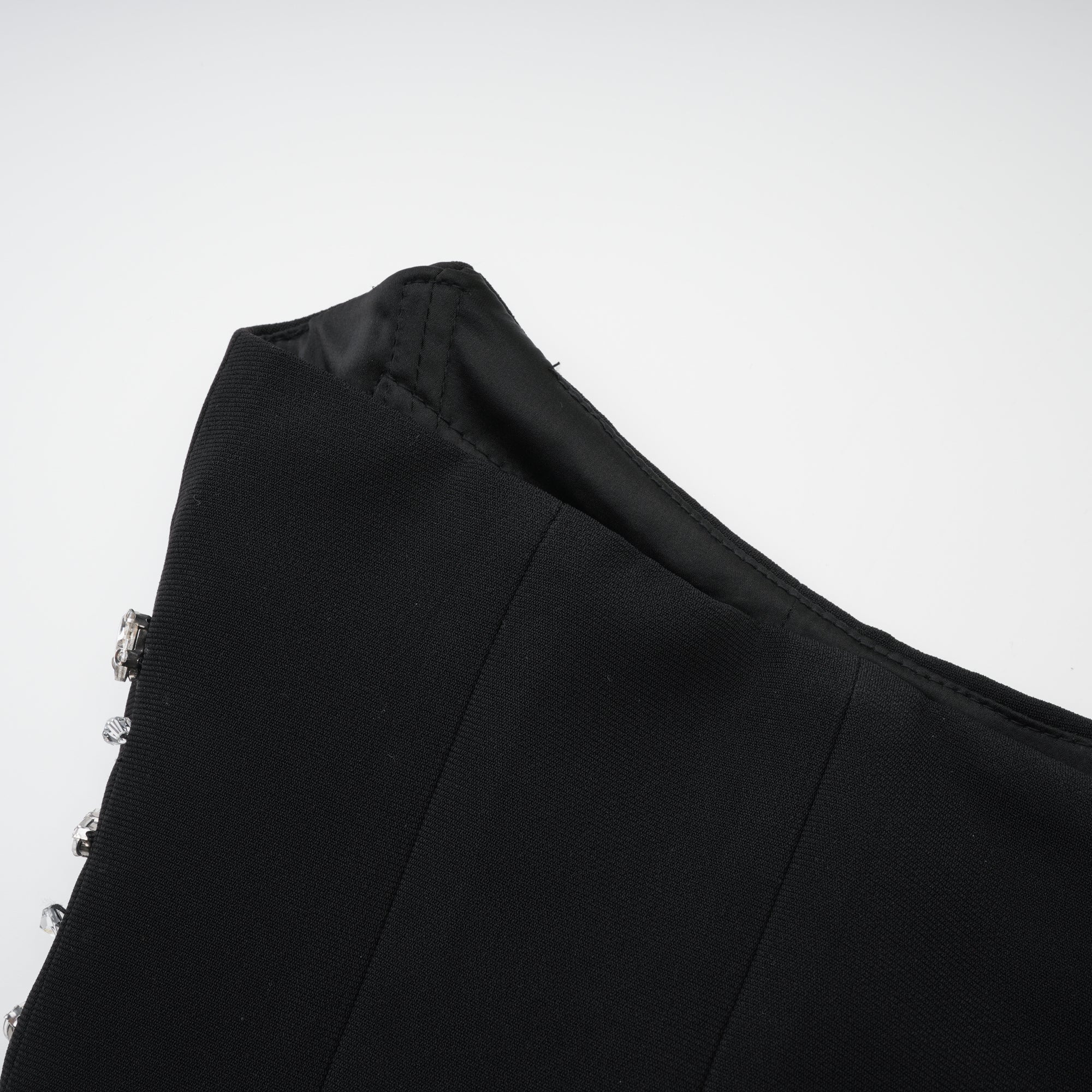 Vestido maxi negro con cristales Aurore, vestido elegante y largo para ocasiones especiales, estilo brillante y sofisticado.