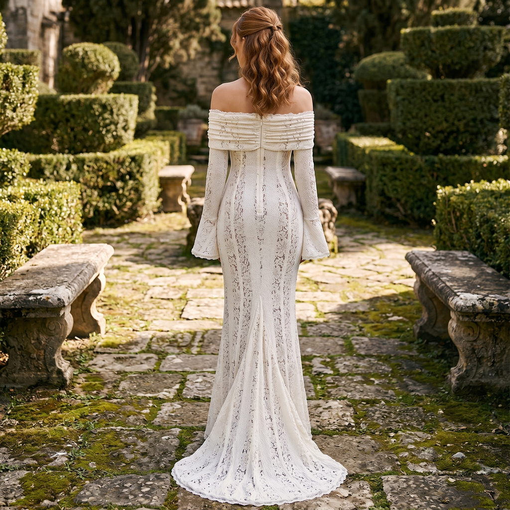 Vestido largo de encaje crochet sin hombros de DION NOIR, diseño maxi con detalles elegantes y estilo veraniego.