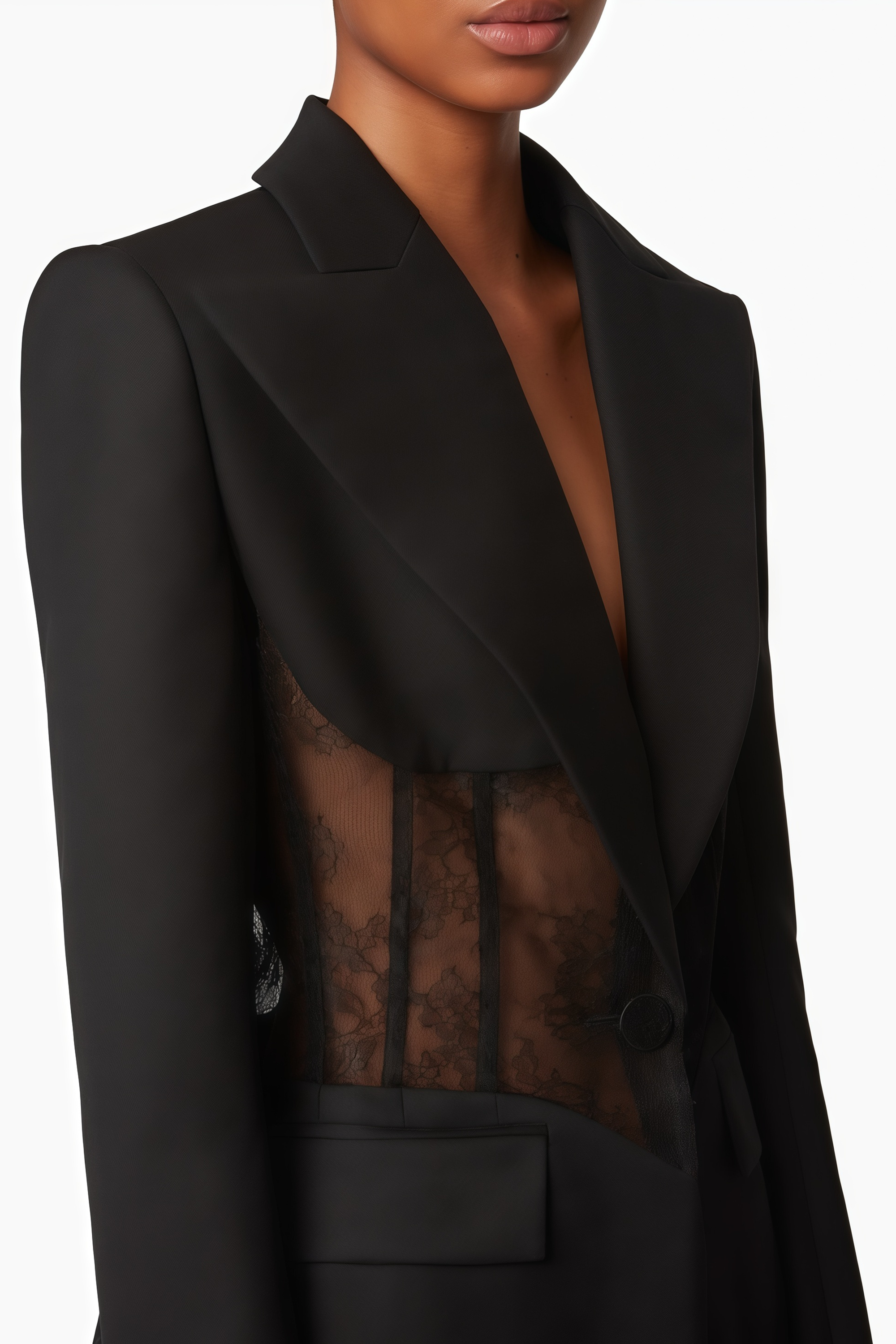 Blazer negro con panel de encaje floral de Bridal, diseño elegante y moderno para ocasiones especiales.