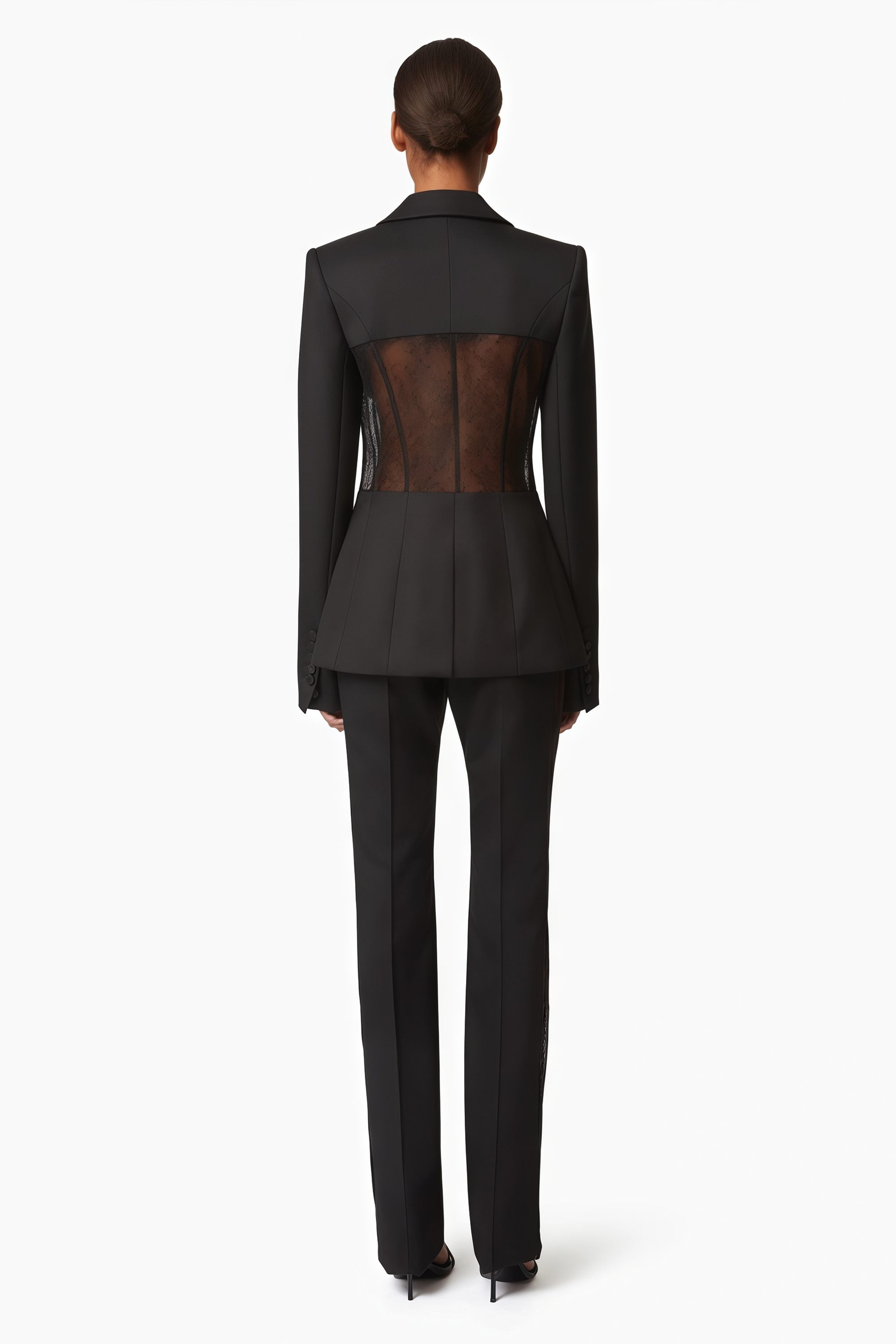 Blazer negro con paneles de encaje floral Verena para novia, estilo elegante y sofisticado.