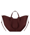 Bolso de mano Polène Cyme en piel granulada de cereza negra, vista frontal del diseño elegante y texturizado.